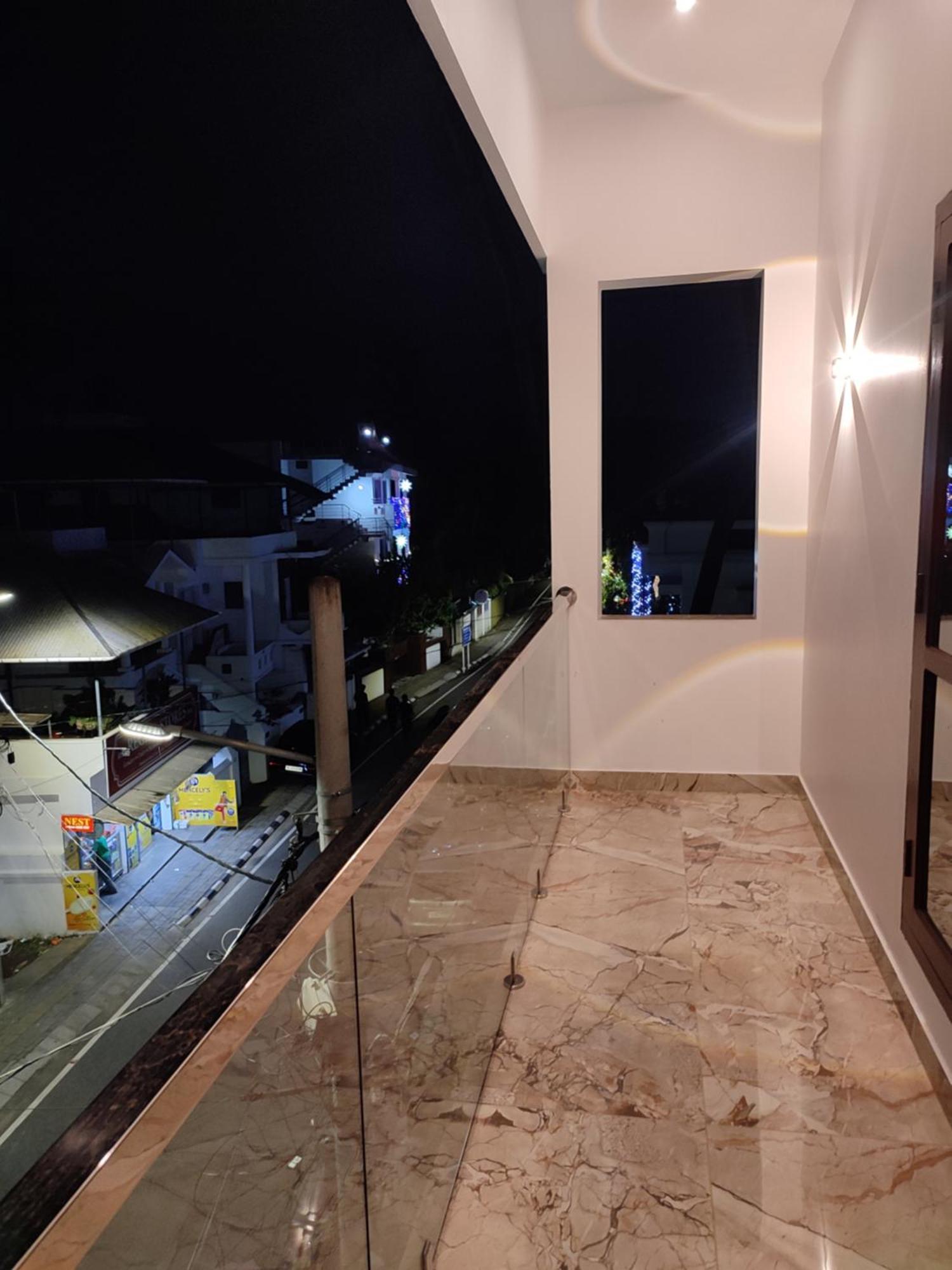 Alam Homestay Kochi Exteriör bild