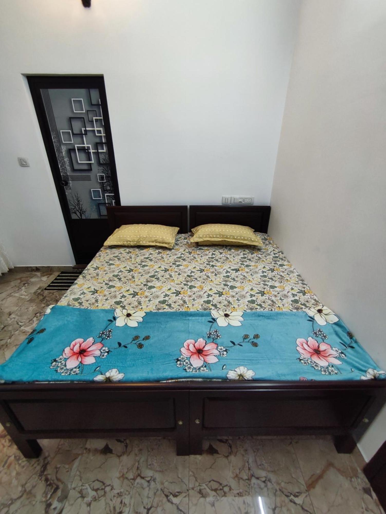 Alam Homestay Kochi Exteriör bild